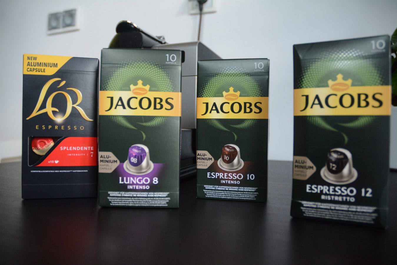 kawa w kapsułkach - jacobs - nespresso - coffee plant